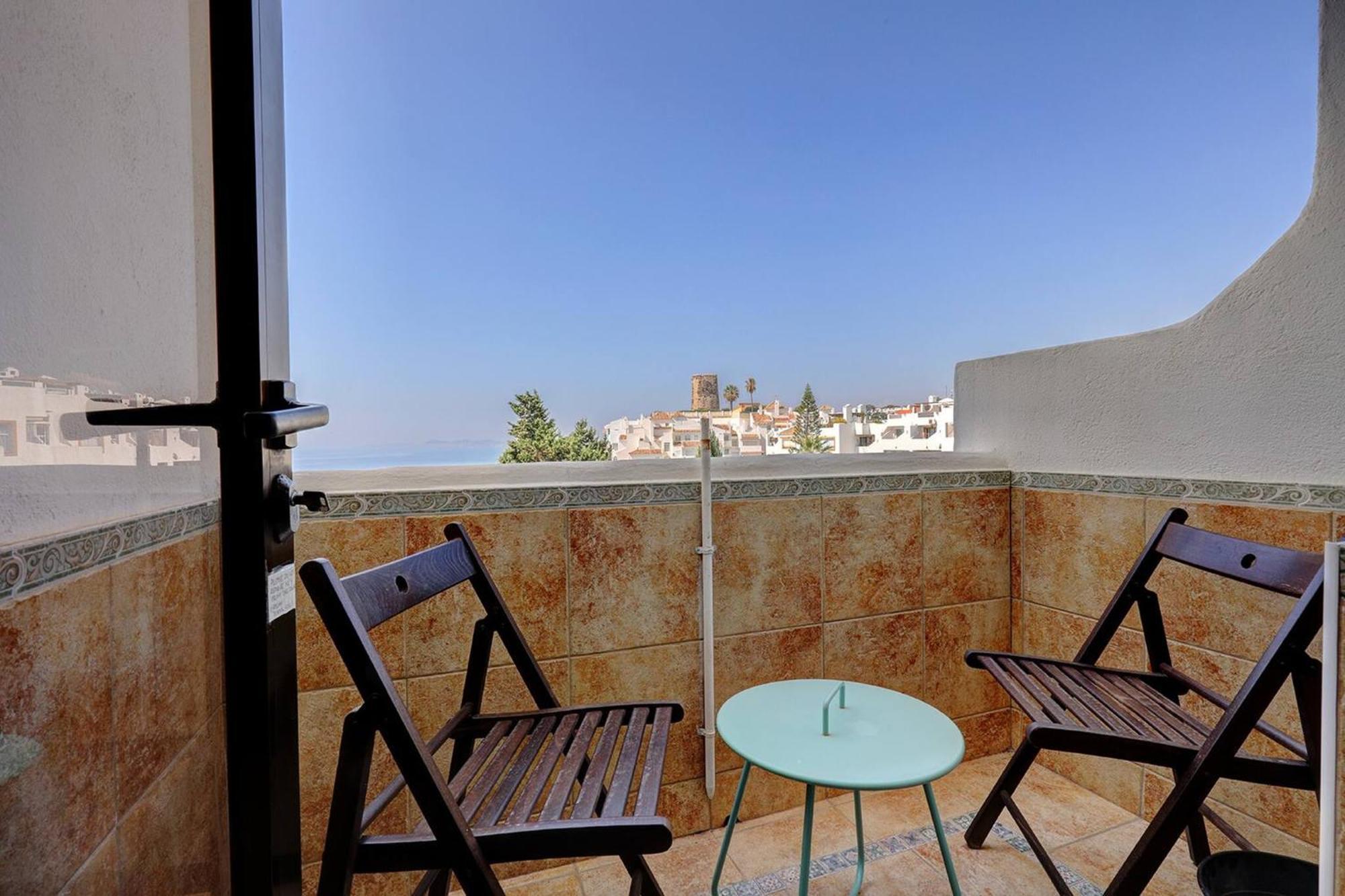 082 - Stunning Sea Views Beachfront Apartment Benalmádena Exterior foto
