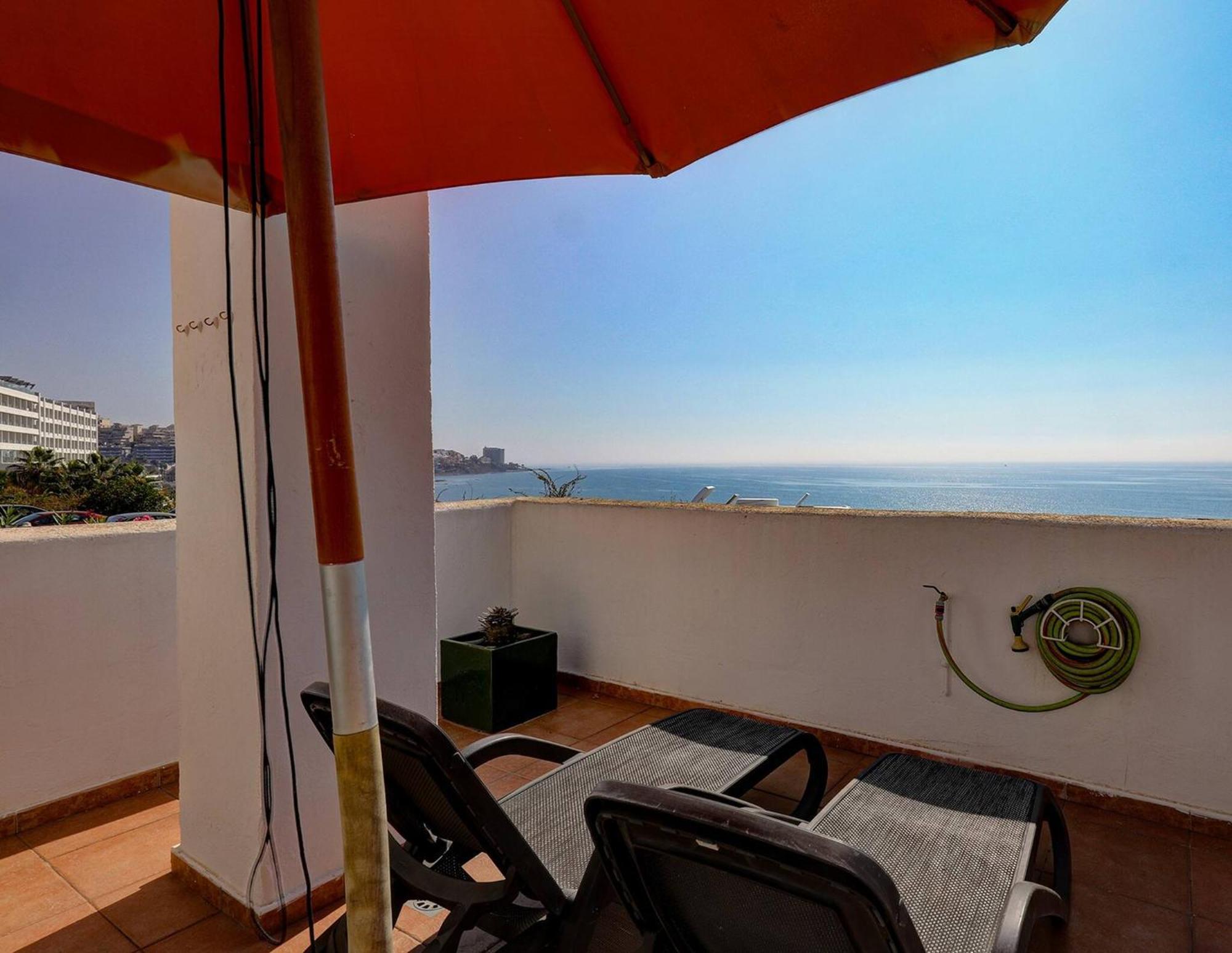 082 - Stunning Sea Views Beachfront Apartment Benalmádena Exterior foto